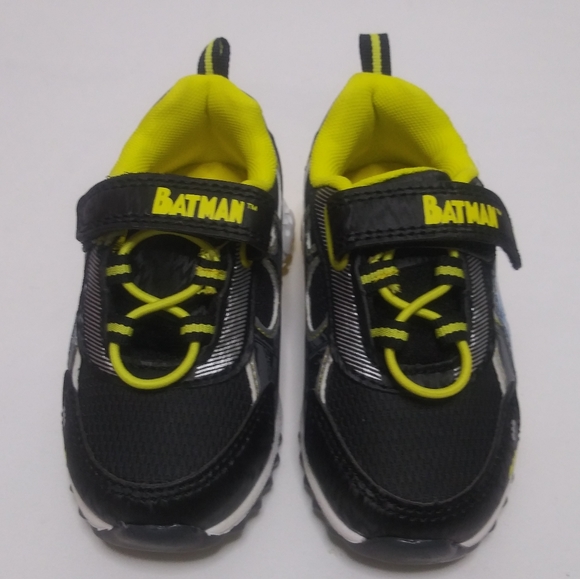 Batman Light Up Sneakers - Picture 3 of 9